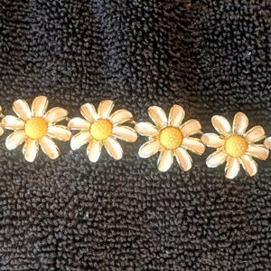 Vintage daisy choker necklace